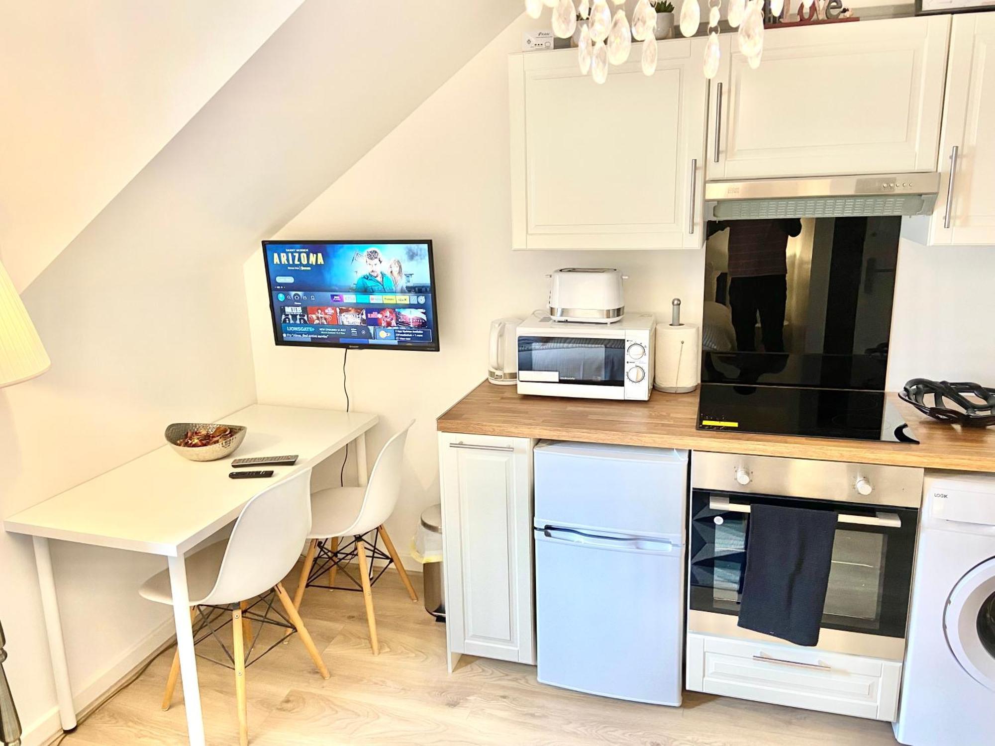 London Studio Self Contained, Newly Furbished Esterno foto